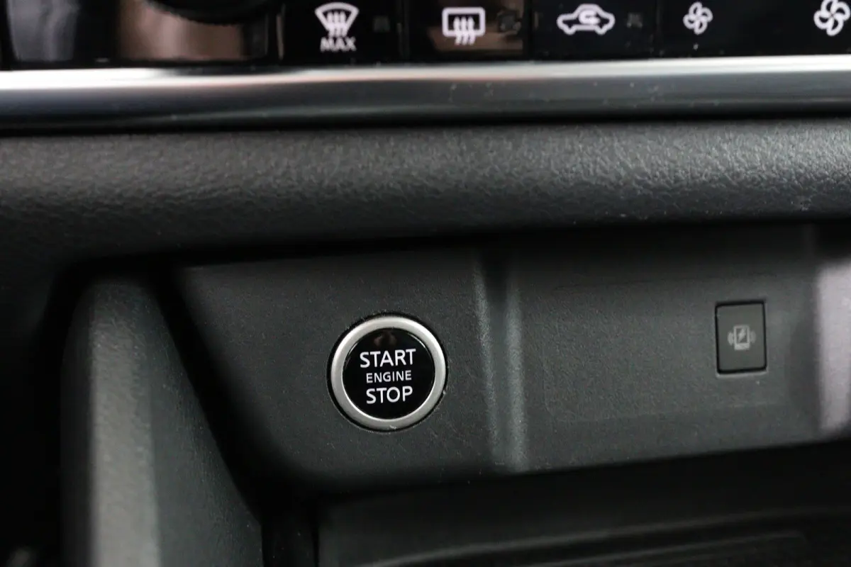 1.3 MHEV Automaat Xtronic Acenta | Achteruitrijcamera | Airco (automatisch) | Apple Carplay/Android Auto|telefoonintegratie premium