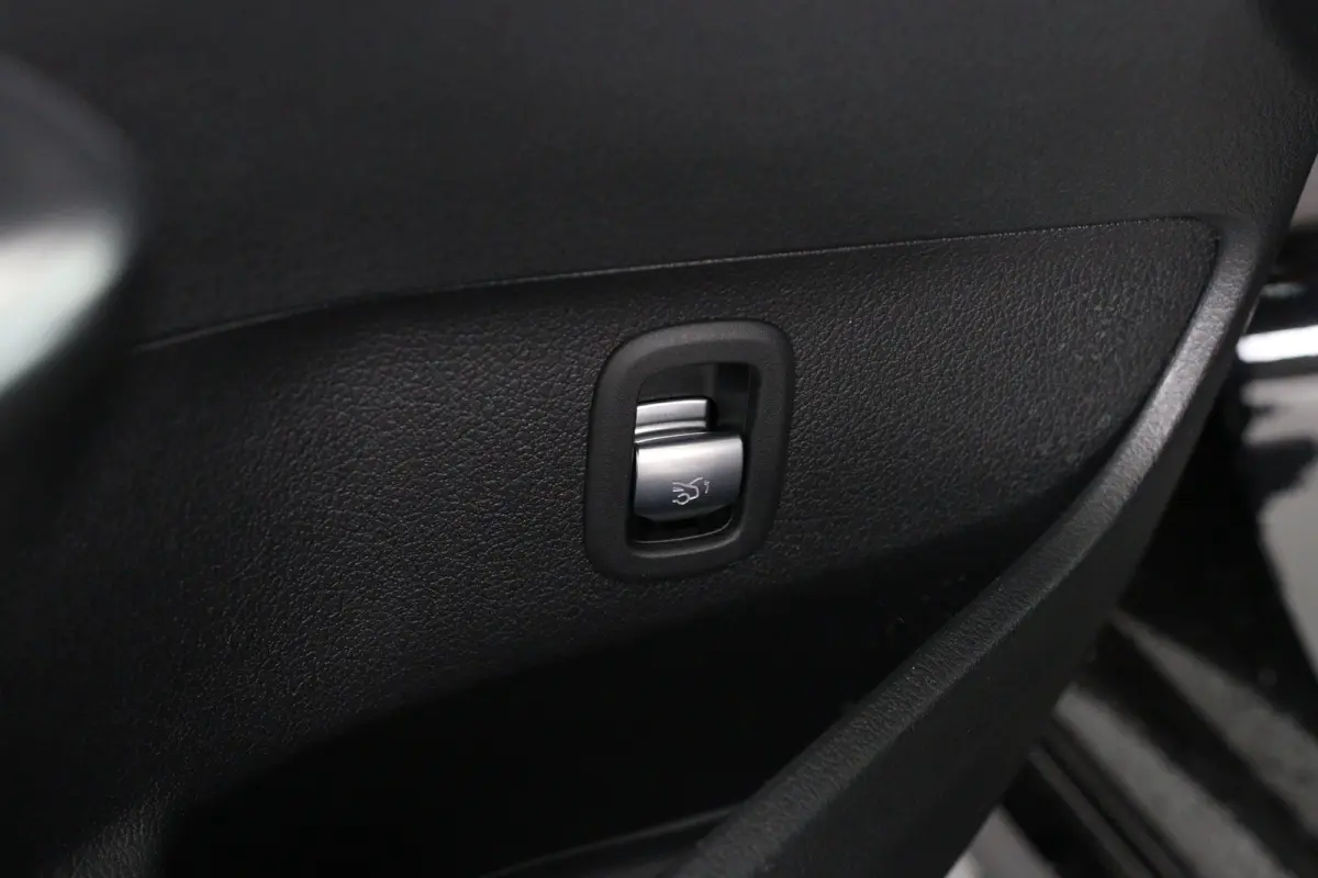 180 AMG | AMG-styling | Adaptive Cruise Control | Apple Carplay/Android Auto|telefoonintegratie premium