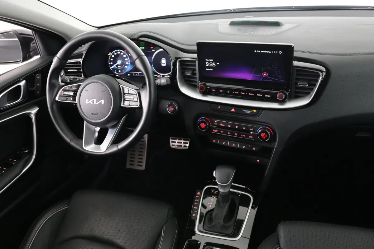 1.6 GDi PHEV ExecutiveLine | Achteruitrijcamera | Apple Carplay/Android Auto|telefoonintegratie premium | Audio installatie