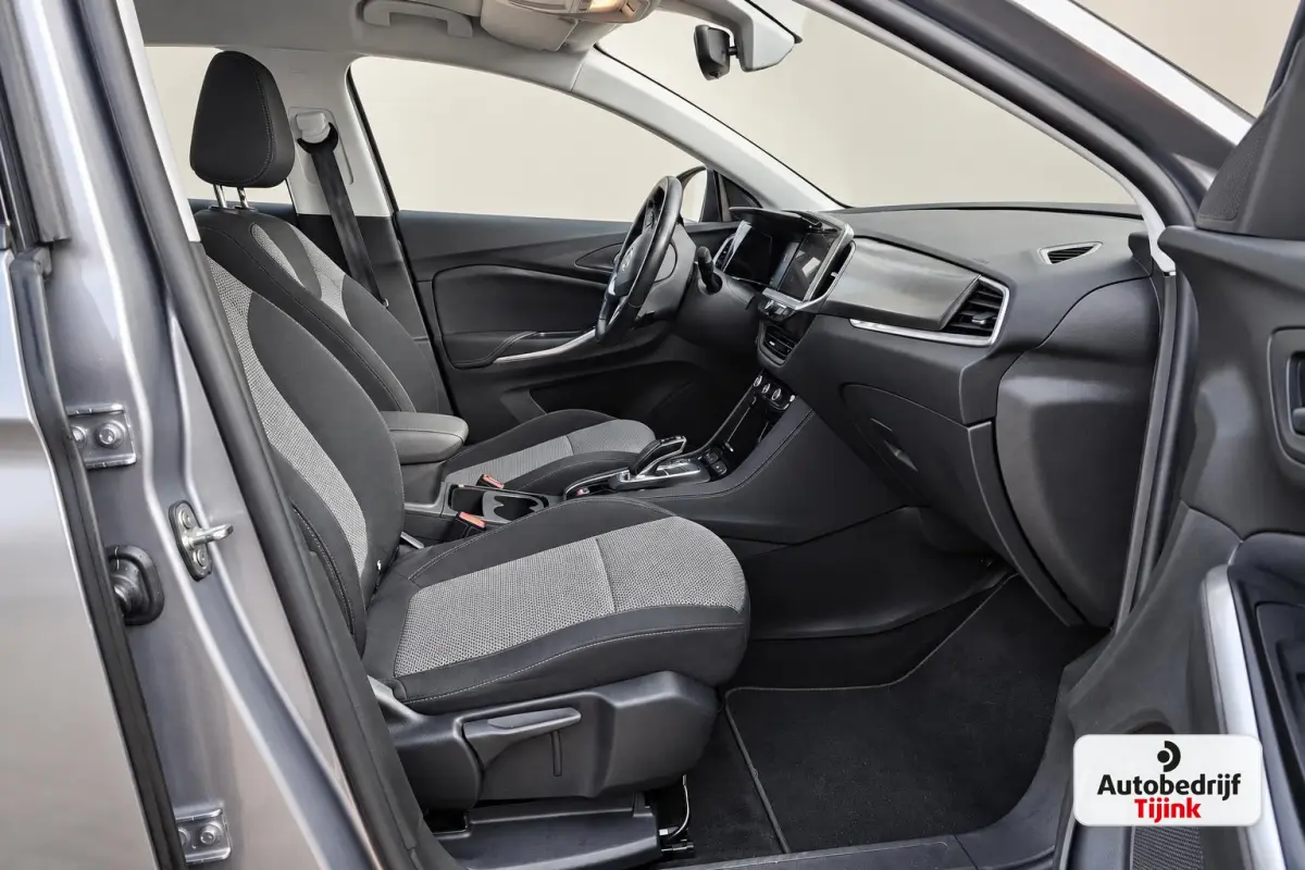 1.6 Turbo Plug-In Hybrid Business Edition | LED | Trekhaak | 360 camera | Park Assist | Blind spot | Lane Assist | ACC | Stuurverwarming |