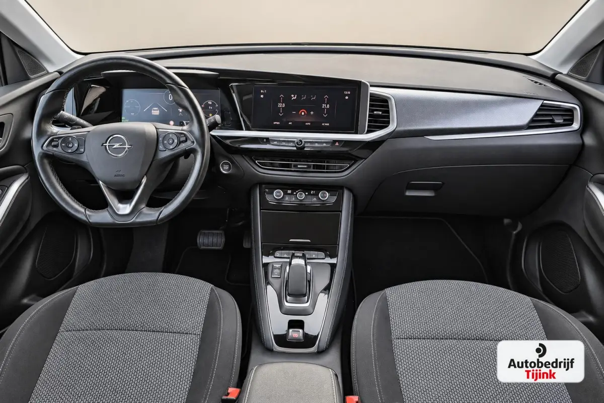 1.6 Turbo Plug-In Hybrid Business Edition | LED | Trekhaak | 360 camera | Park Assist | Blind spot | Lane Assist | ACC | Stuurverwarming |