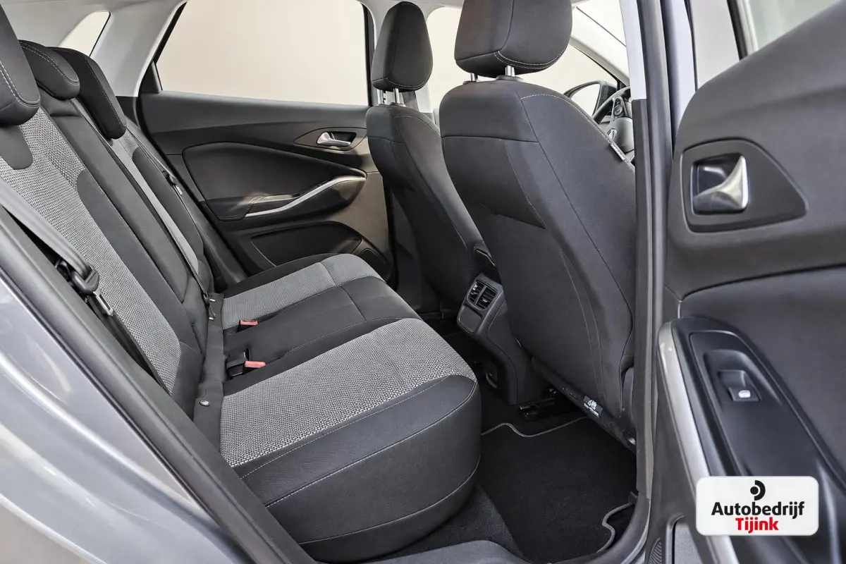 1.6 Turbo Plug-In Hybrid Business Edition | LED | Trekhaak | 360 camera | Park Assist | Blind spot | Lane Assist | ACC | Stuurverwarming |