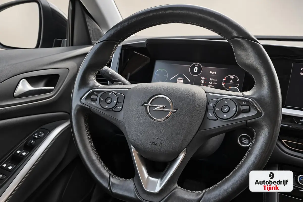 1.6 Turbo Plug-In Hybrid Business Edition | LED | Trekhaak | 360 camera | Park Assist | Blind spot | Lane Assist | ACC | Stuurverwarming |
