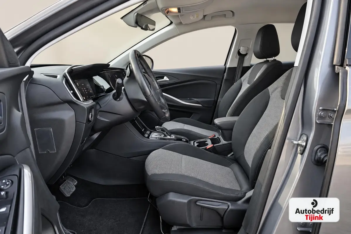 1.6 Turbo Plug-In Hybrid Business Edition | LED | Trekhaak | 360 camera | Park Assist | Blind spot | Lane Assist | ACC | Stuurverwarming |