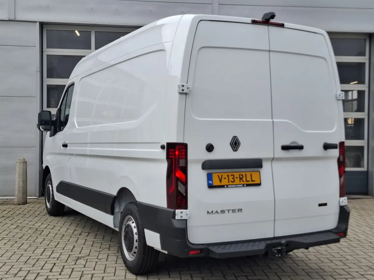 T35 L2H2 Extra long range 87 kWh | Navigatie/Android/Apple Carplay | Parkeersensoren Achter | Cruise Control | LED Koplampen | Airco Automatisch |