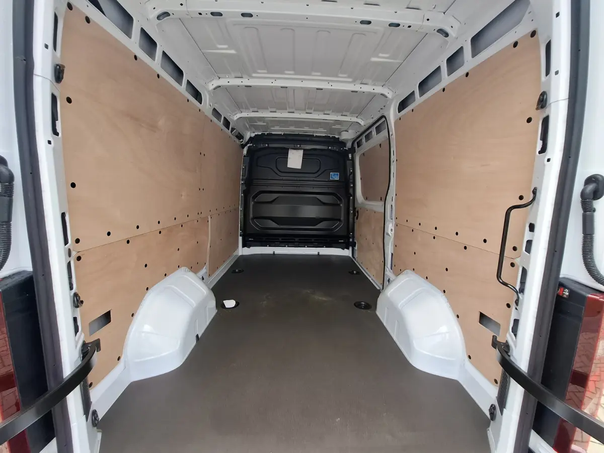 T35 L2H2 Extra long range 87 kWh | Navigatie/Android/Apple Carplay | Parkeersensoren Achter | Cruise Control | LED Koplampen | Airco Automatisch |
