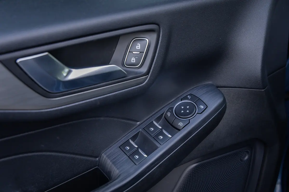 2.5 PHEV Titanium | Elec. trekhaak | Adaptieve cruise | Dodehoek detectie | 360-Camera | Winter-pack | Keyless | Privacy-glass