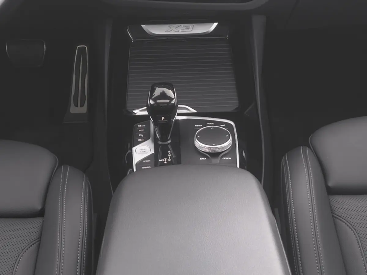 xDrive30e High Executive M-Sport | PANORAMADAK | LEDER | EL. STOELEN !