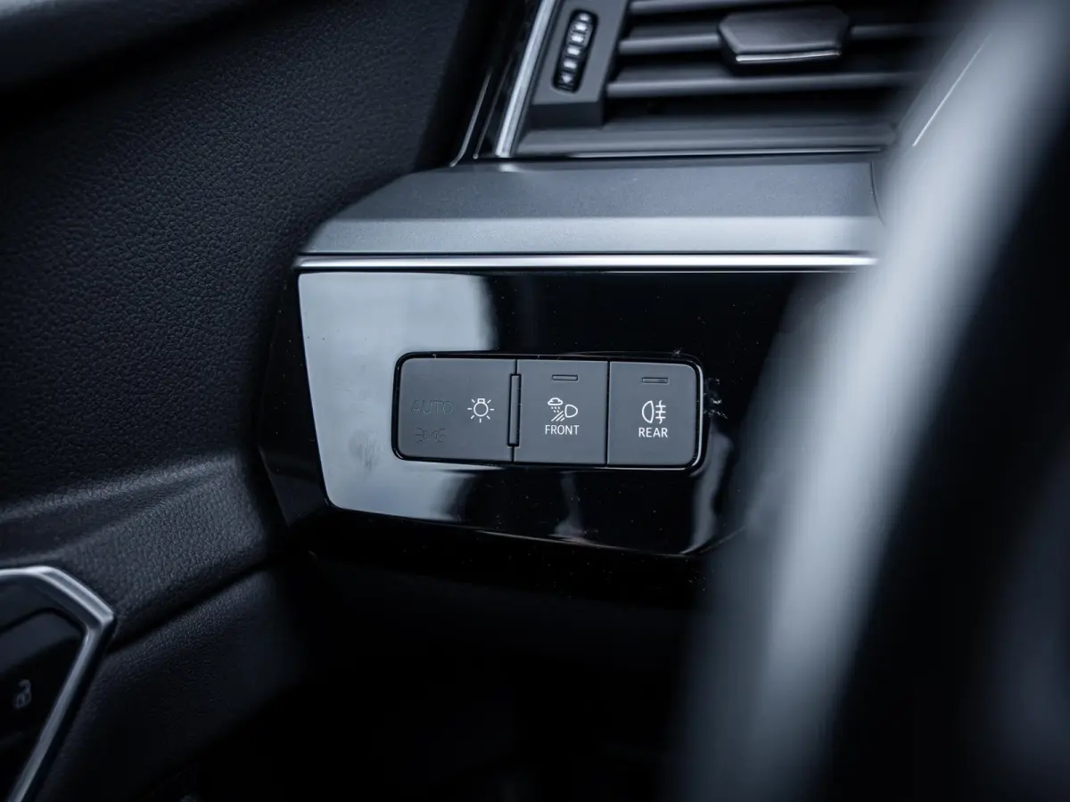 50 quattro Advanced edition Plus - S-Line l Pano l Trekhaak l 360cam