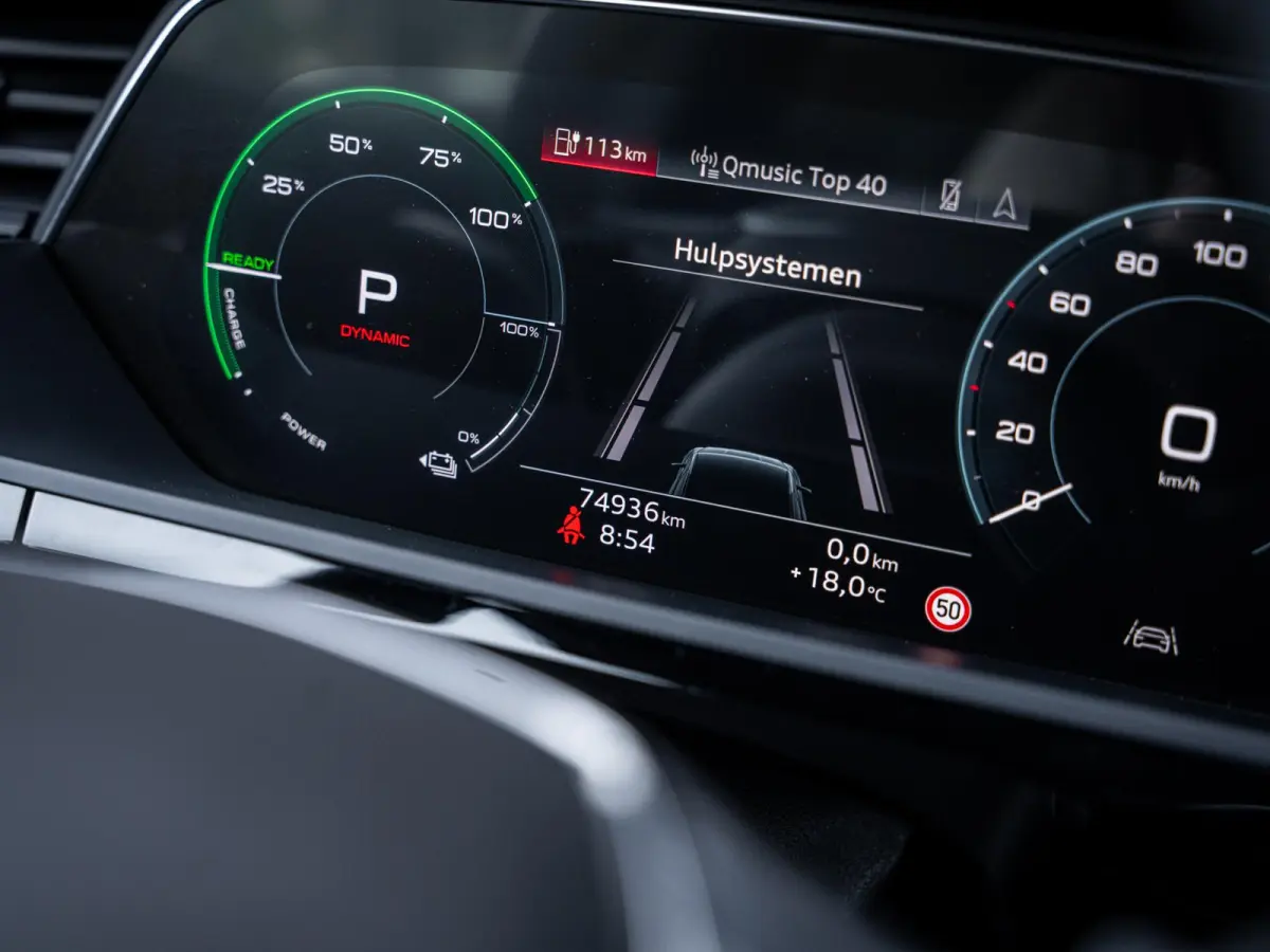 50 quattro Advanced edition Plus - S-Line l Pano l Trekhaak l 360cam