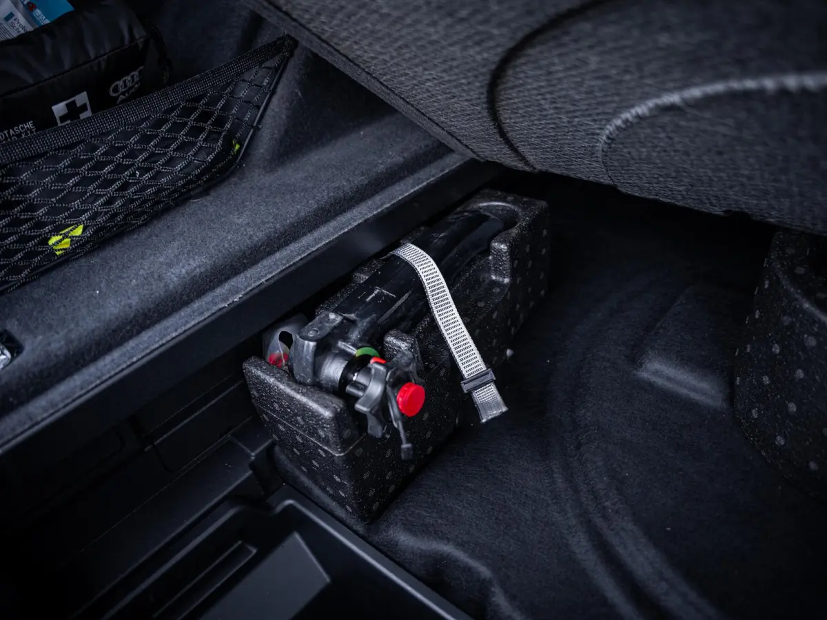 50 quattro Advanced edition Plus - S-Line l Pano l Trekhaak l 360cam