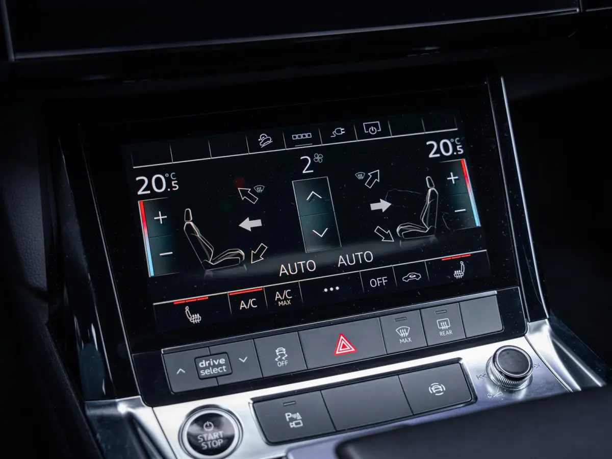 50 quattro Advanced edition Plus - S-Line l Pano l Trekhaak l 360cam