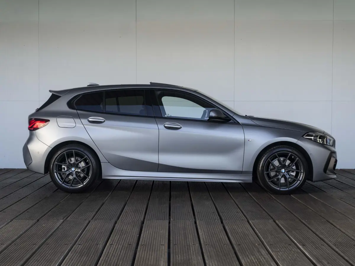118i | M Sportpakket | Comfort Access | Panoramadak | Sportstoelen | HIFI | Cruise Control | Trekhaak
