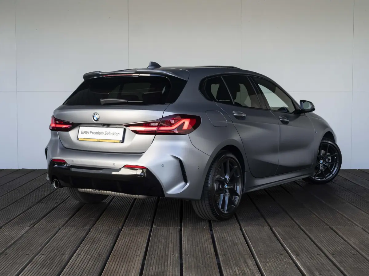 118i | M Sportpakket | Comfort Access | Panoramadak | Sportstoelen | HIFI | Cruise Control | Trekhaak