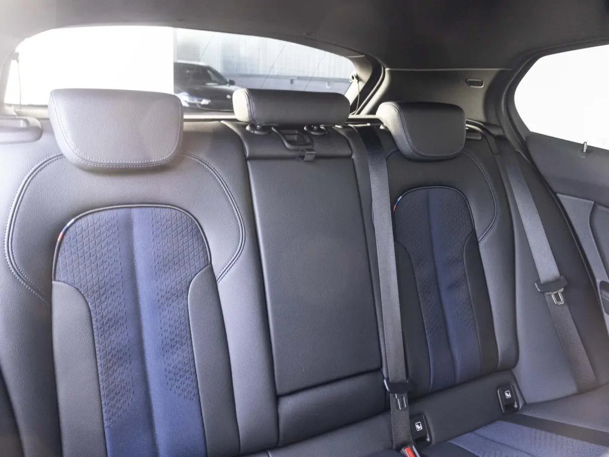 118i | M Sportpakket | Comfort Access | Panoramadak | Sportstoelen | HIFI | Cruise Control | Trekhaak