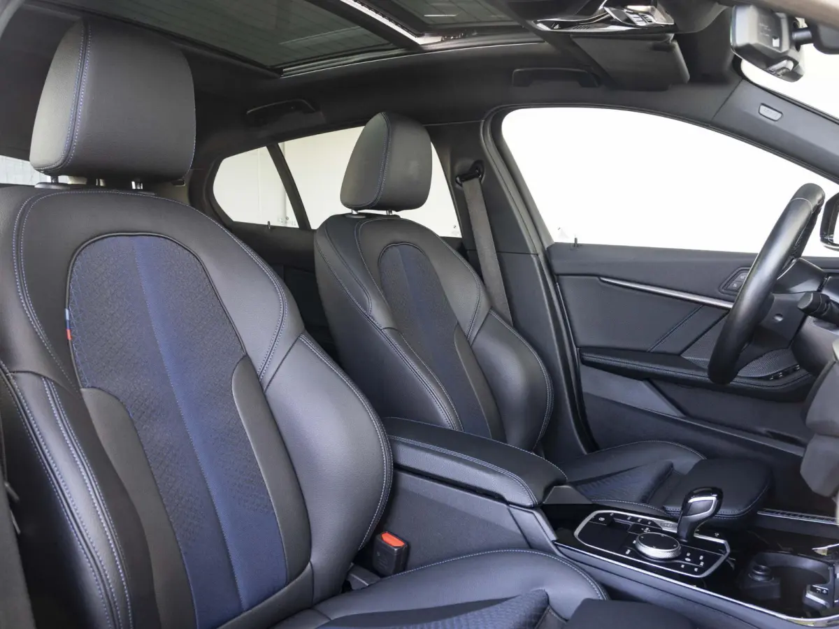 118i | M Sportpakket | Comfort Access | Panoramadak | Sportstoelen | HIFI | Cruise Control | Trekhaak