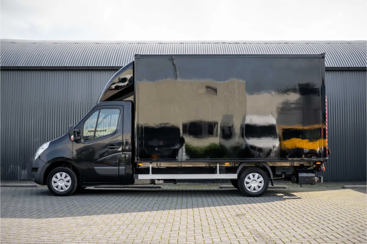 2.3 dCi 170PK | 170 PK | | Bakwagen met Laadklep | 3-Zits | Camera | Cruise | Navi | Airco