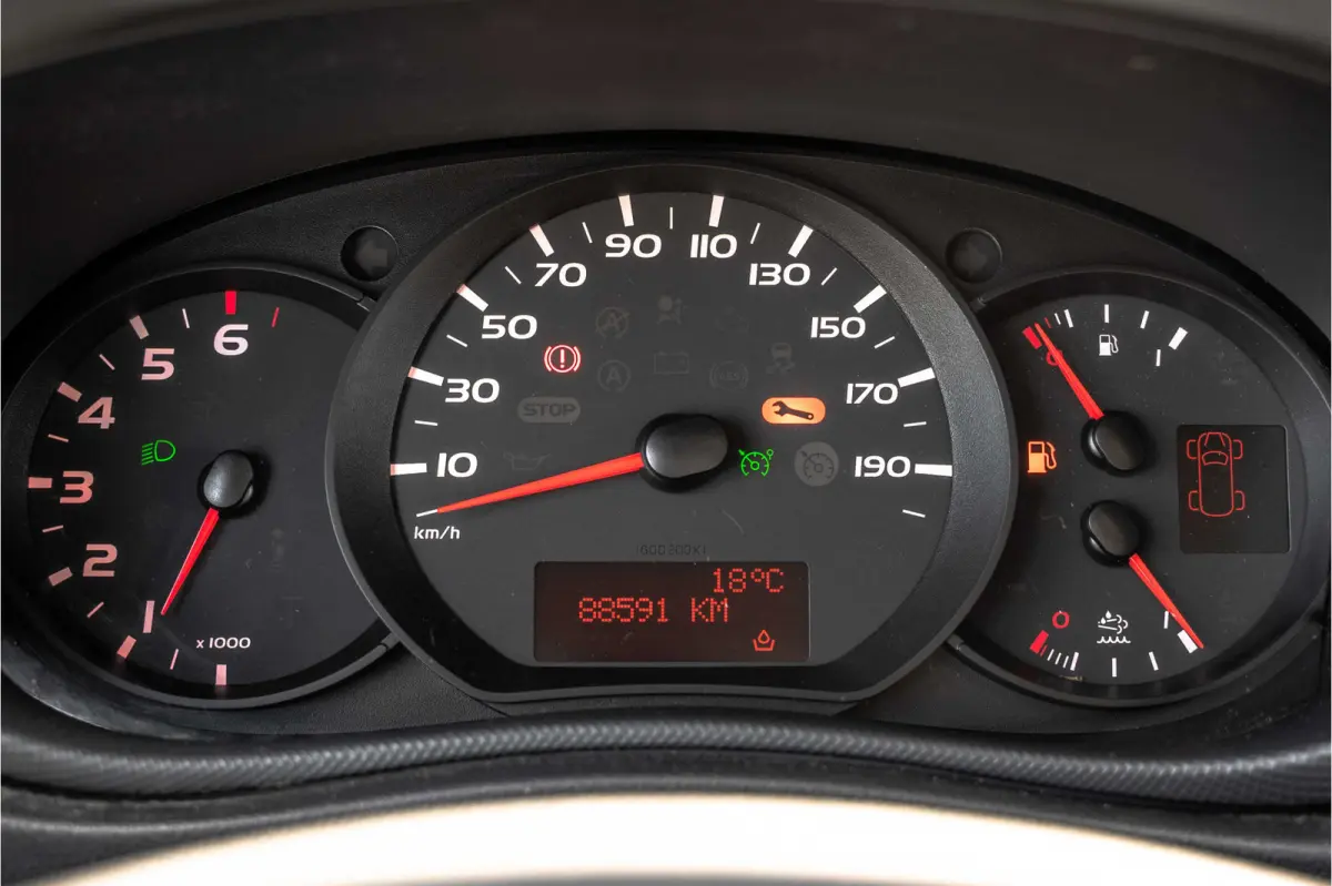 2.3 dCi 170PK | 170 PK | | Bakwagen met Laadklep | 3-Zits | Camera | Cruise | Navi | Airco
