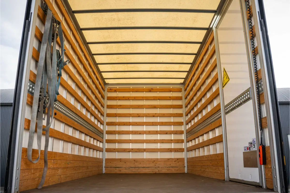 2.3 dCi 170PK | 170 PK | | Bakwagen met Laadklep | 3-Zits | Camera | Cruise | Navi | Airco