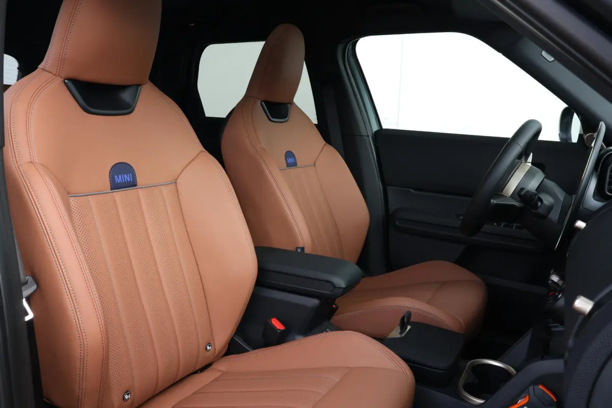1.5 C John Cooper Works Trim | Pakket L