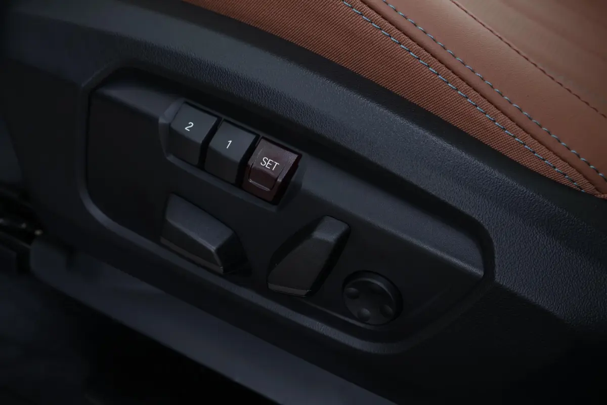 1.5 C John Cooper Works Trim | Pakket L