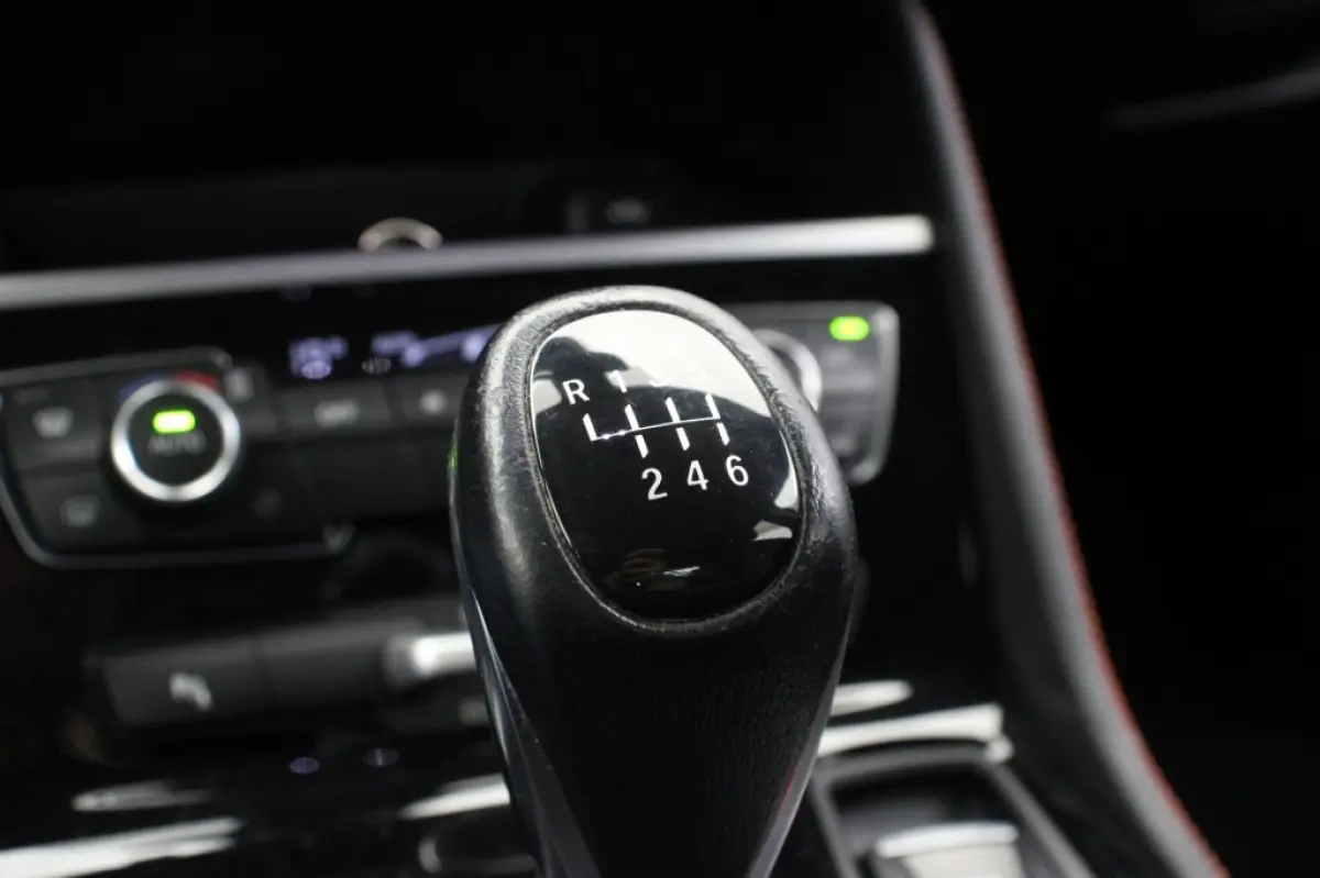 218i Executive Edition - Carplay, Camera, Half Leer, Headup Display