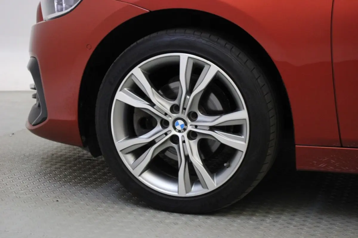 218i Executive Edition - Carplay, Camera, Half Leer, Headup Display