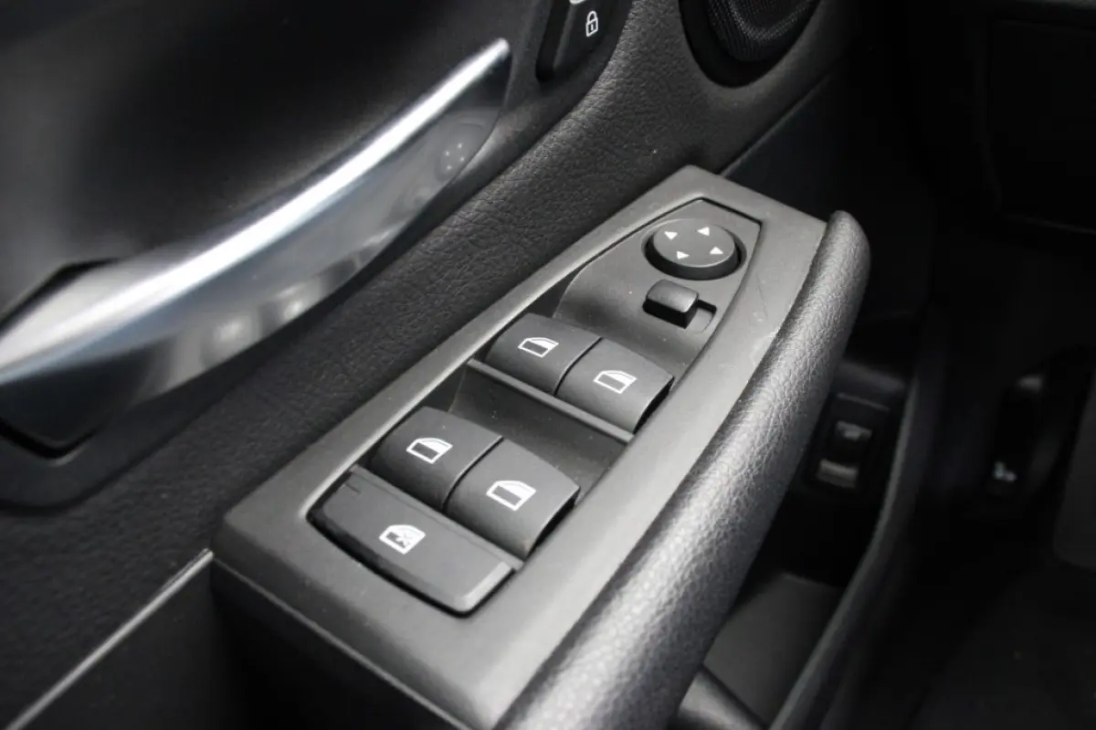 218i Executive Edition - Carplay, Camera, Half Leer, Headup Display