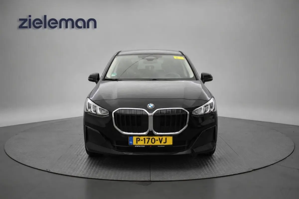 218i Automaat - Digitaal Cockpit, Carplay, Camera, Cruise