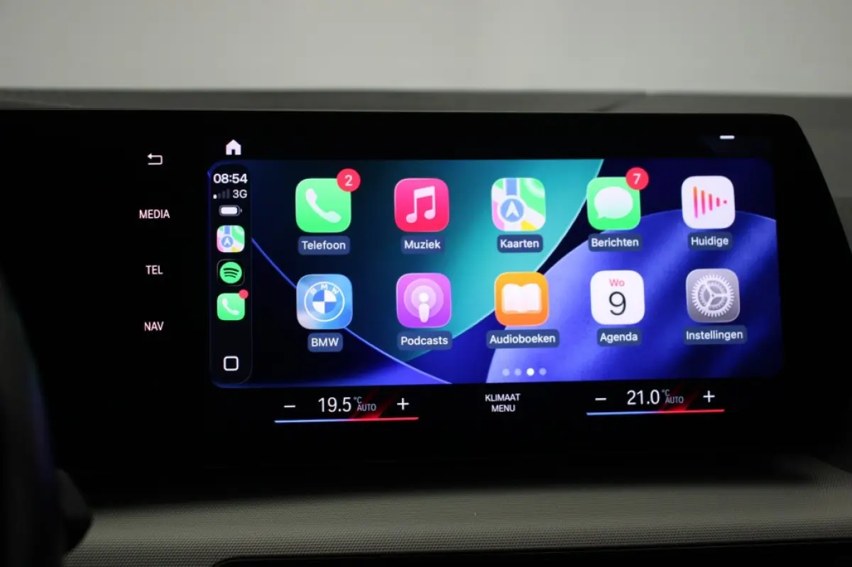 218i Automaat - Digitaal Cockpit, Carplay, Camera, Cruise