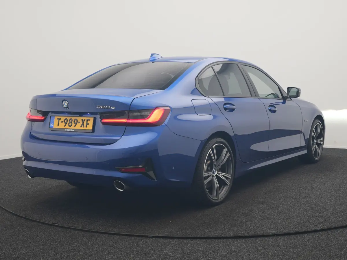 320e Advantage PHEV 204pk Dealer O.H | SOH 87,2% | Head Up | Adaptive Cruise | Camera | Adaptief Onderstel | Laser LED | Lederen Sportstoelen Memory & Verwarmd | Apple Carplay | Blis | Virtu