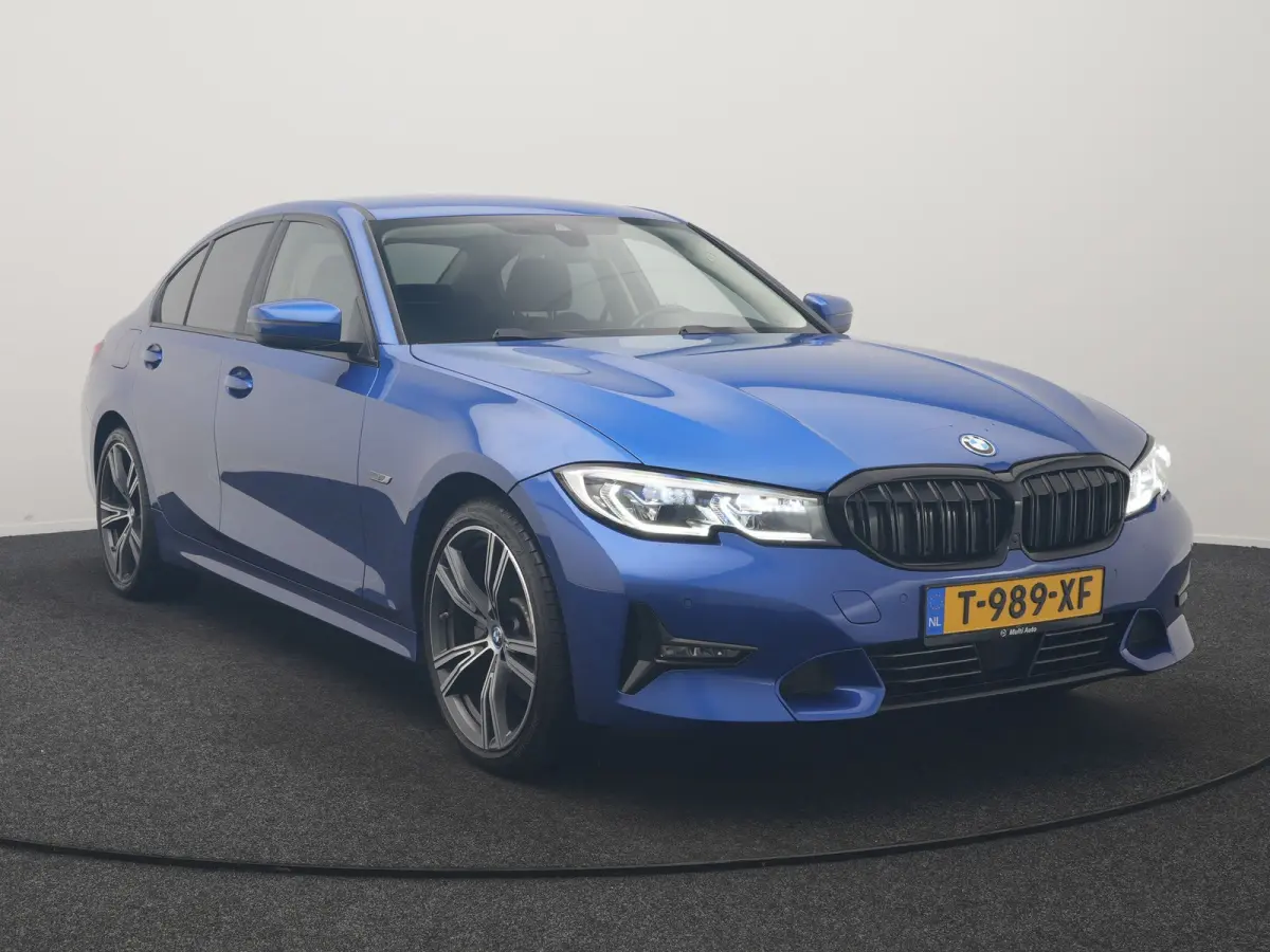 320e PHEV 204pk Dealer O.H | Head Up | Adaptive Cruise | Camera | Adaptief Onderstel | Laser LED | Lederen Sportstoelen Memory & Verwarmd | Apple Carplay | Blis | Virtual | Navigatie | DAB |