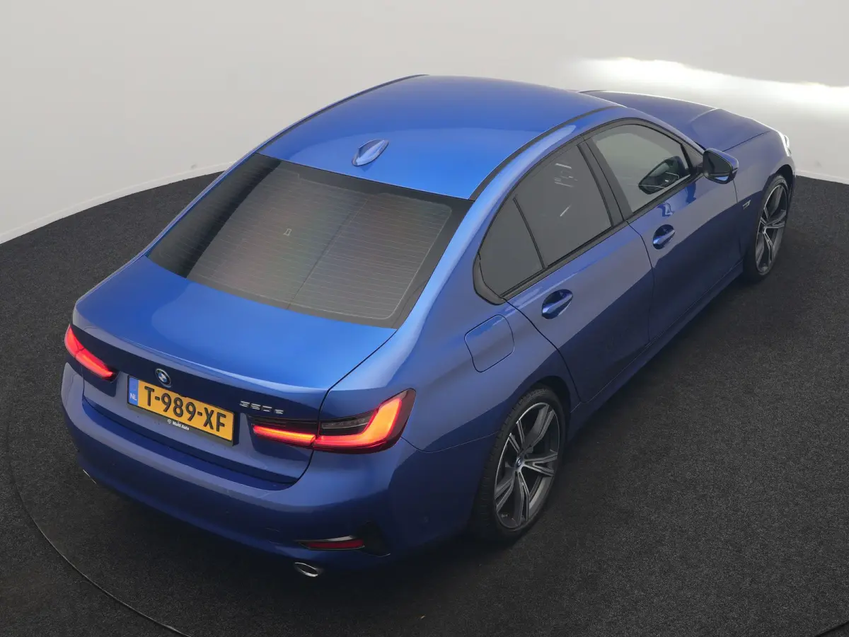 320e PHEV 204pk Dealer O.H | Head Up | Adaptive Cruise | Camera | Adaptief Onderstel | Laser LED | Lederen Sportstoelen Memory & Verwarmd | Apple Carplay | Blis | Virtual | Navigatie | DAB |