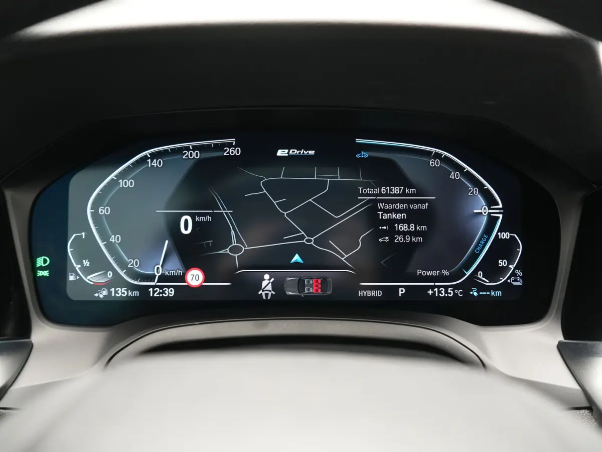 320e PHEV 204pk Dealer O.H | Head Up | Adaptive Cruise | Camera | Adaptief Onderstel | Laser LED | Lederen Sportstoelen Memory & Verwarmd | Apple Carplay | Blis | Virtual | Navigatie | DAB |
