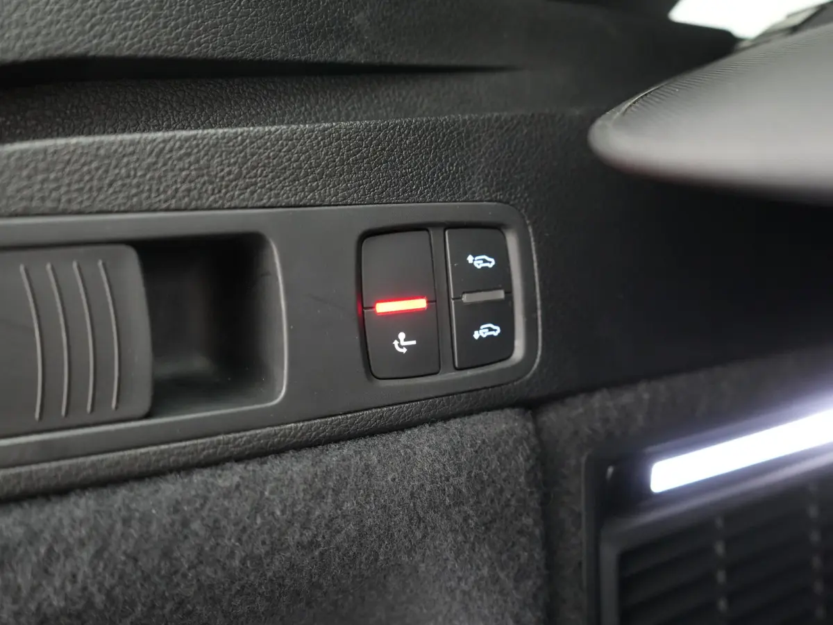 55 TFSI e Quattro 2x S Line PHEV 367pk Dealer O.H. | SOH 84,8% | Trekhaak Af Fabriek | Luchtvering | Adaptive Cruise | 360 Camera | Head Up | Matrix LED | Alcantara Sportstoelen Memory & Ver