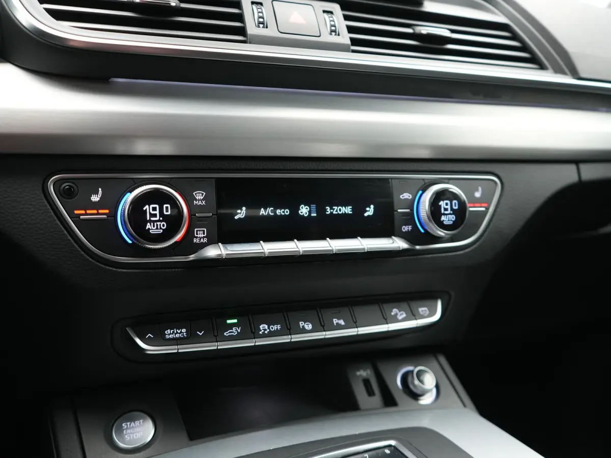 55 TFSI e Quattro 2x S Line PHEV 367pk Dealer O.H. | SOH 84,8% | Trekhaak Af Fabriek | Luchtvering | Adaptive Cruise | 360 Camera | Head Up | Matrix LED | Alcantara Sportstoelen Memory & Ver