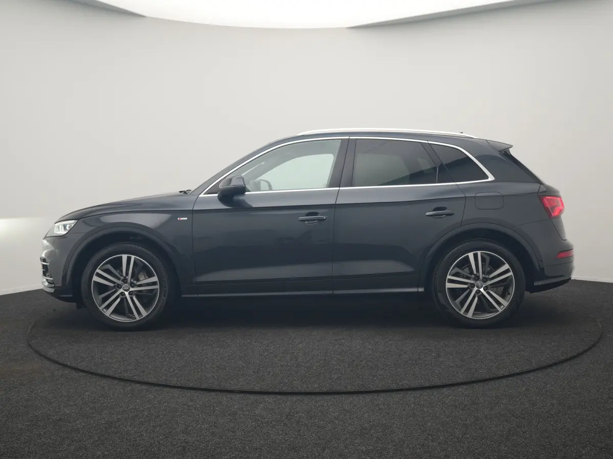 55 TFSI e Quattro 2x S Line PHEV 367pk Dealer O.H. | SOH 84,8% | Trekhaak Af Fabriek | Luchtvering | Adaptive Cruise | 360 Camera | Head Up | Matrix LED | Alcantara Sportstoelen Memory & Ver