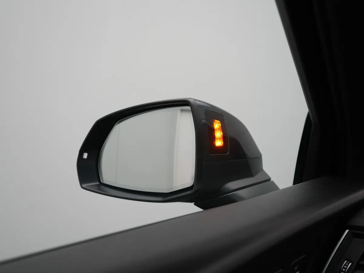 55 TFSI e Quattro 2x S Line PHEV 367pk Dealer O.H. | SOH 84,8% | Trekhaak Af Fabriek | Luchtvering | Adaptive Cruise | 360 Camera | Head Up | Matrix LED | Alcantara Sportstoelen Memory & Ver