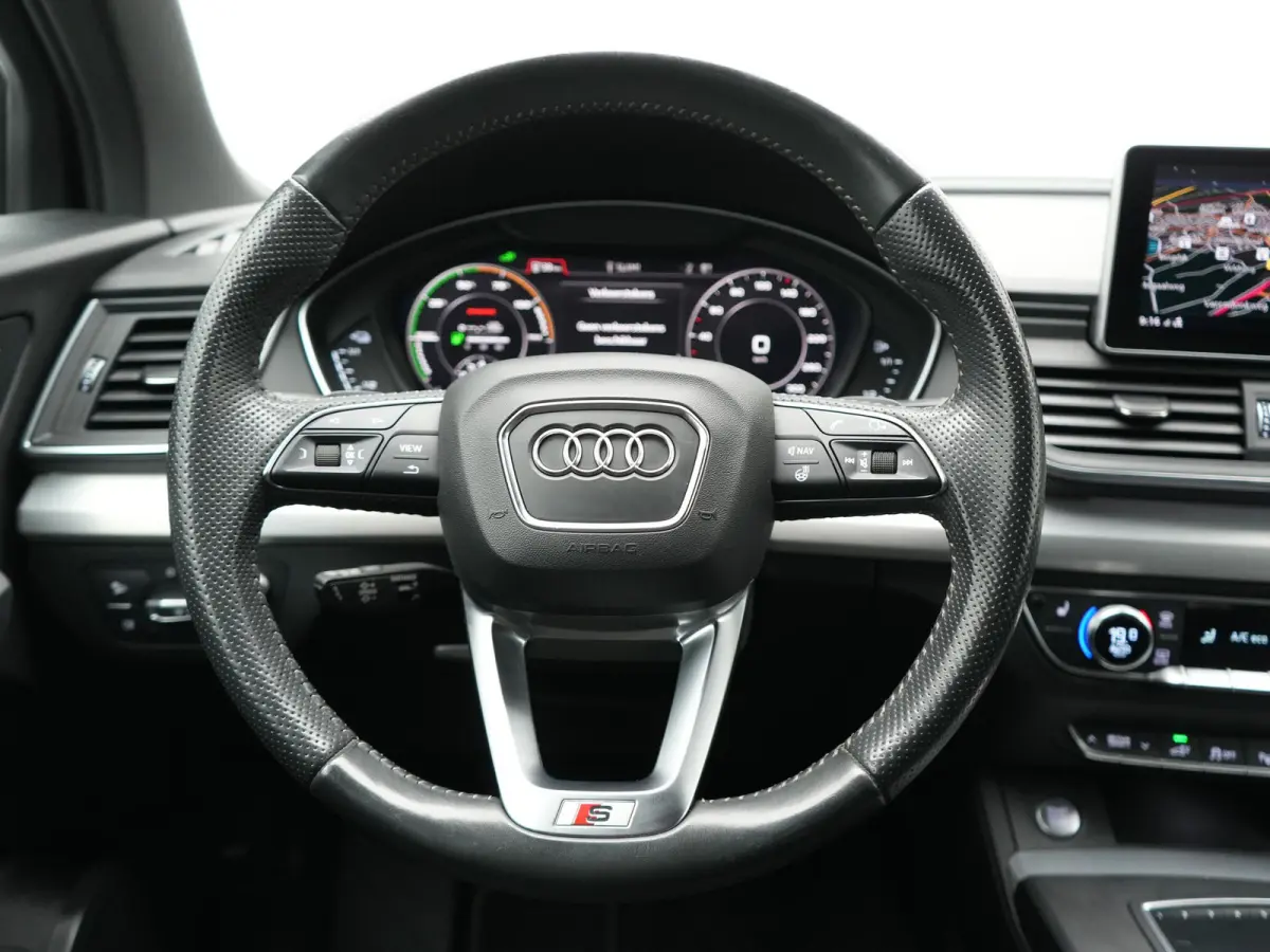 55 TFSI e Quattro 2x S Line PHEV 367pk Dealer O.H. | SOH 84,8% | Trekhaak Af Fabriek | Luchtvering | Adaptive Cruise | 360 Camera | Head Up | Matrix LED | Alcantara Sportstoelen Memory & Ver