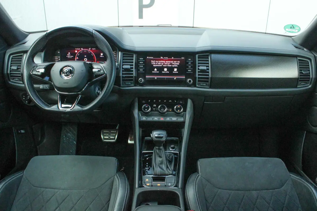 1.5 TSI 150pk DSG Sportline Business | Panoramadak | Elektrische stoel | Stoelverwarming | Camera | Adaptief Cruise Control | Trekhaak