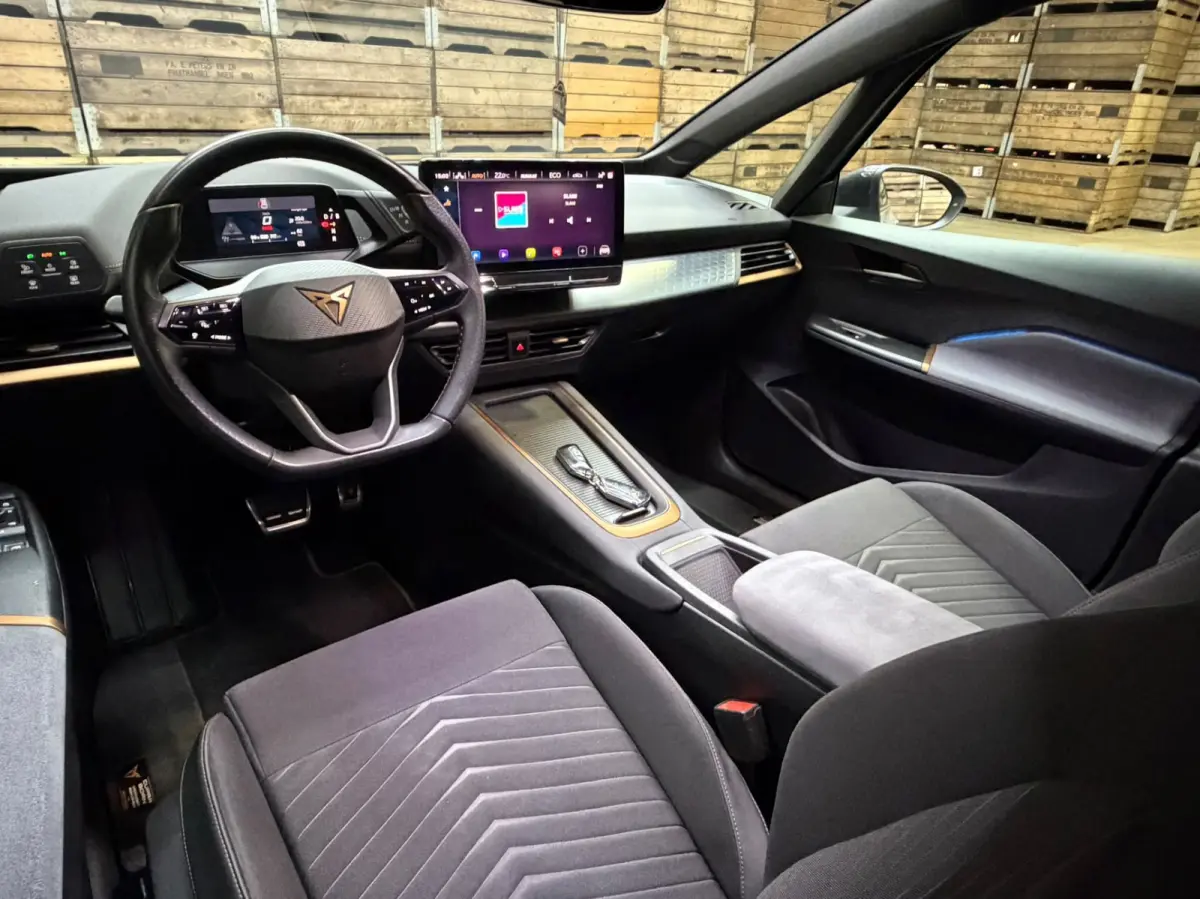 Adrenaline One 62 kWh Navi Clima Camera VZ Copper 19"LM