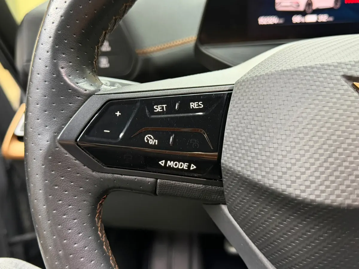 Adrenaline One 62 kWh Navi Clima Camera VZ Copper 19"LM