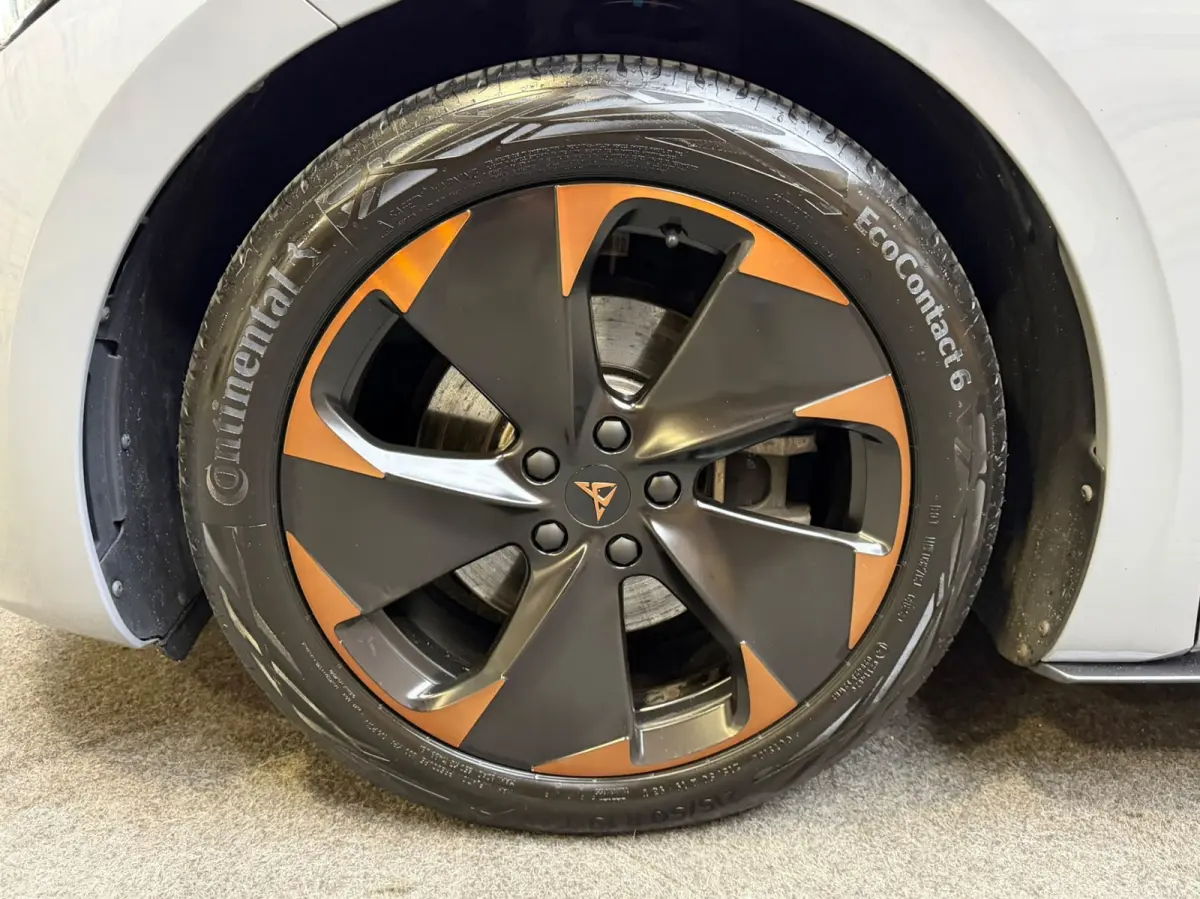 Adrenaline One 62 kWh Navi Clima Camera VZ Copper 19"LM