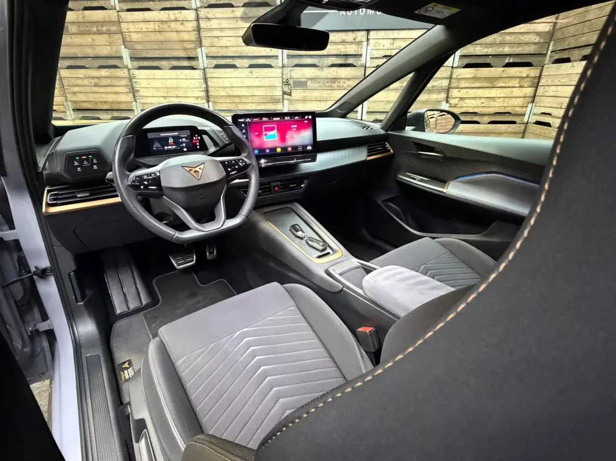Adrenaline One 62 kWh Navi Clima Camera VZ Copper 19"LM