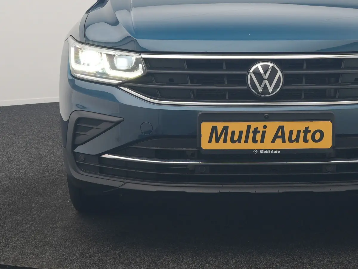 1.4 TSI eHybrid Life PHEV 245pk Dealer O.H. | SOH 97,6% | Trekhaak Af Fabriek | Adaptive Cruise | 360 Camera | IQ Light | Stoelen & Stuur Verwarmd | Keyless | BLIS | Apple Carplay | Navigati