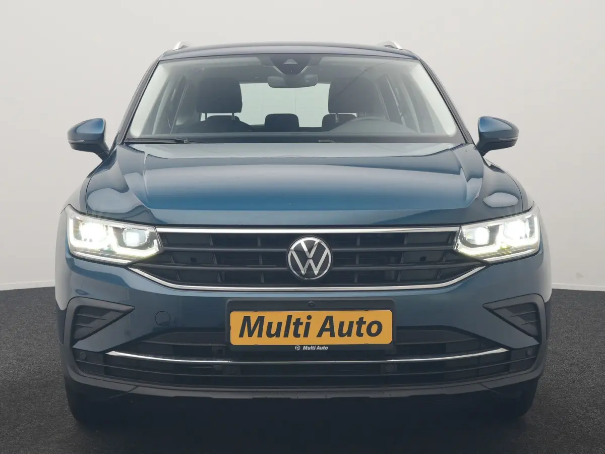 1.4 TSI eHybrid Life PHEV 245pk Dealer O.H. | SOH 97,6% | Trekhaak Af Fabriek | Adaptive Cruise | 360 Camera | IQ Light | Stoelen & Stuur Verwarmd | Keyless | BLIS | Apple Carplay | Navigati