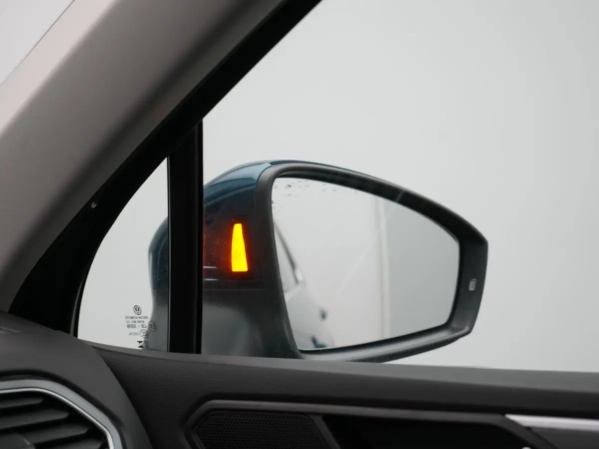 1.4 TSI eHybrid Life PHEV 245pk Dealer O.H. | SOH 97,6% | Trekhaak Af Fabriek | Adaptive Cruise | 360 Camera | IQ Light | Stoelen & Stuur Verwarmd | Keyless | BLIS | Apple Carplay | Navigati