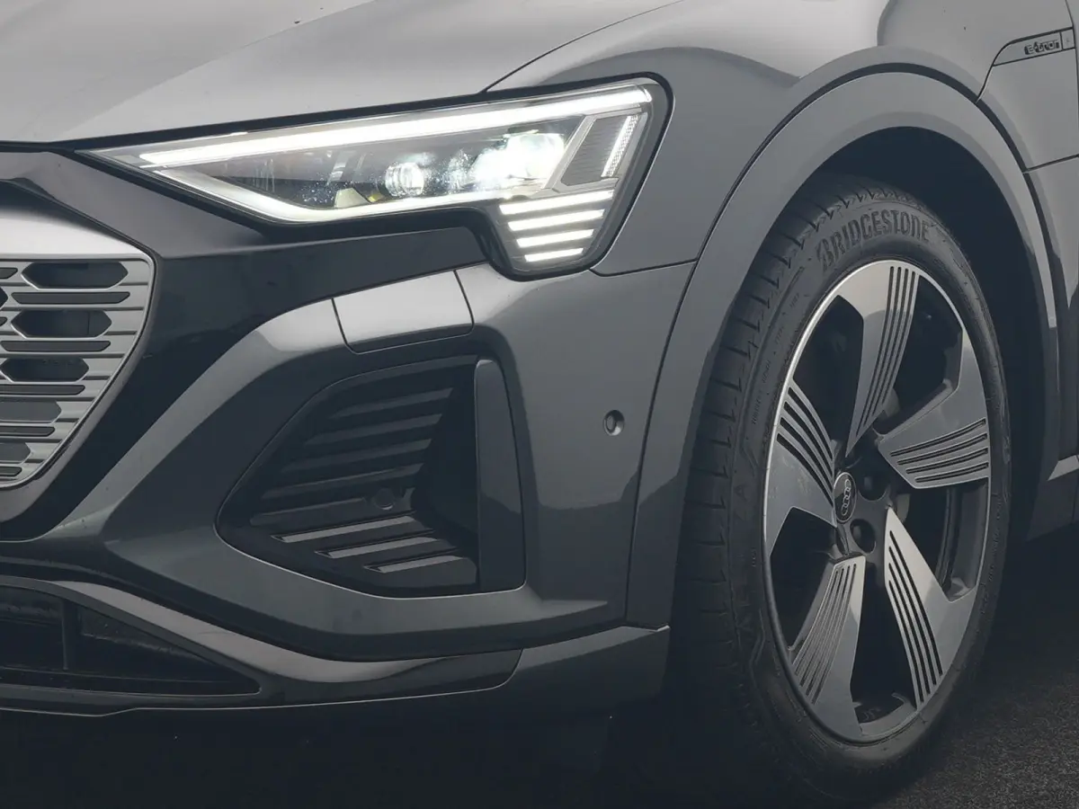55 quattro S Line 114 kWh Dealer O.H | SOH 97,2% | Trekhaak Afn. | Adaptive Cruise | Matrix LED | Head Up | 360 Camera | Lederen Sportstoelen Memory & Ventilatie | Stuur & Stoelverwarming | 