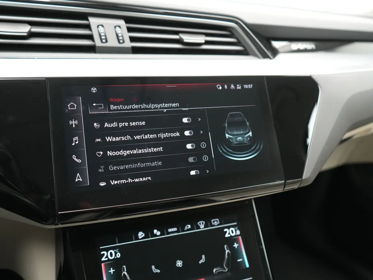 55 quattro S Line 114 kWh Dealer O.H | SOH 97,2% | Trekhaak Afn. | Adaptive Cruise | Matrix LED | Head Up | 360 Camera | Lederen Sportstoelen Memory & Ventilatie | Stuur & Stoelverwarming | 