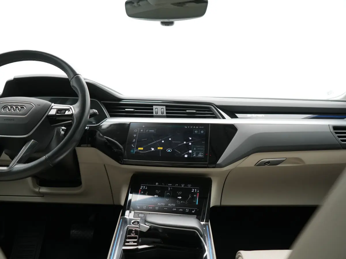 55 quattro S Line 114 kWh Dealer O.H | SOH 97,2% | Trekhaak Afn. | Adaptive Cruise | Matrix LED | Head Up | 360 Camera | Lederen Sportstoelen Memory & Ventilatie | Stuur & Stoelverwarming | 
